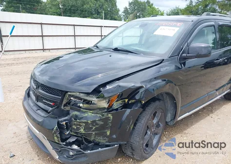 2020 Dodge Journey Crossroad z USA, uszkodzony, nr VIN 3C4PDCGB8LT263128